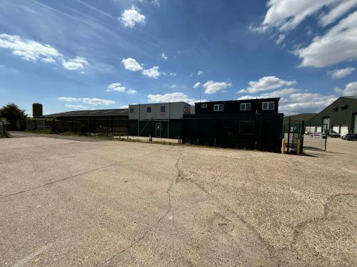 Unit 70, Coursers Farm, Coursers Road, Colney Heath, AL4
