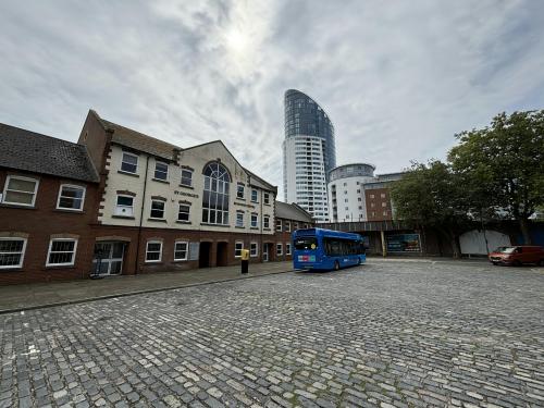 Unit 4, St. Georges Business Centre, St. Georges Square, Portsmouth, PO1