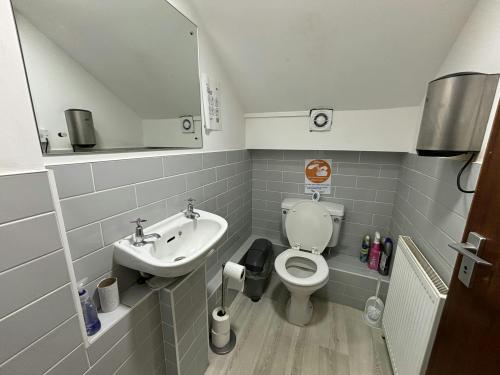 Unit 4, St. Georges Business Centre, St. Georges Square, Portsmouth, PO1