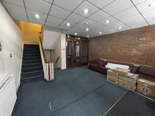 11 Windsor Street, Chertsey, KT16
