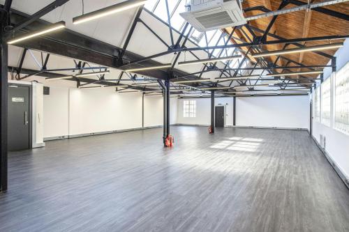 Unit CI.9C3 Chiswick Studios, 9 Power Road, Chiswick, London, W4