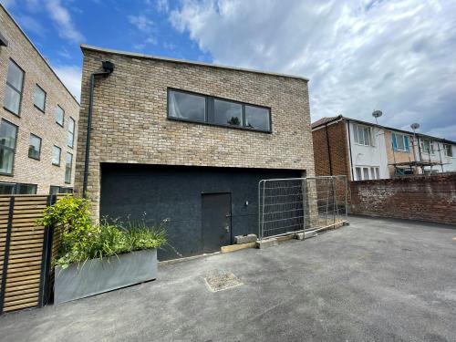 260 Knights Hill, West Norwood, London, SE27