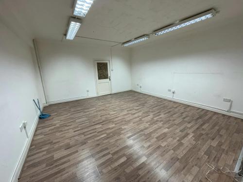 218-220 Whitechapel Road, Whitechapel, London, E1