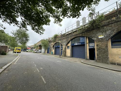Arch 194, Carlisle Lane, Waterloo, London, SE1