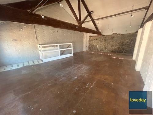 Unit M Wagon Yard, London Road, Marlborough, SN8