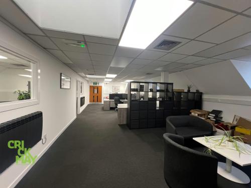 14 Carfax, Horsham, RH12