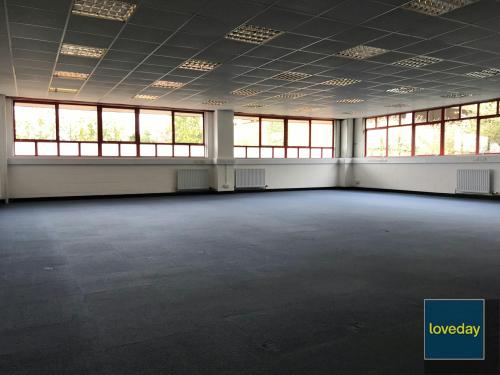 Unit 1, County Park, Shrivenham Road, Swindon, SN1