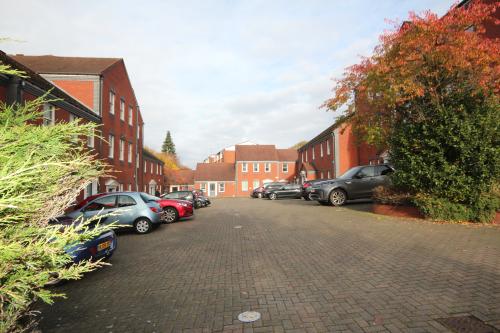 Unit 6a, Centre Court, Vine Lane, Halesowen, B63