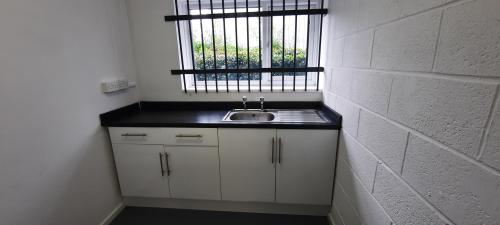 Unit 293, Hartlebury Trading Estate, Crown Lane, Hartlebury, Kidderminster, DY10