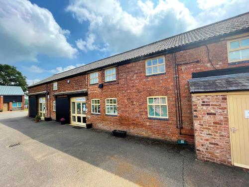 Units 1-6, South Lodge Offices, Northampton Road, Ecton, Northampton, NN6