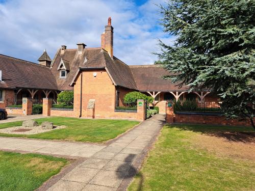 1 The Courtyard, Coleshill Manor Office Campus, South Drive, Coleshill, Birmingham, B46