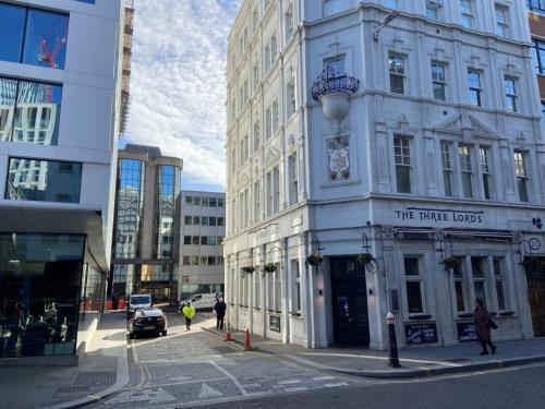 9 St Clare Street, London, EC3N