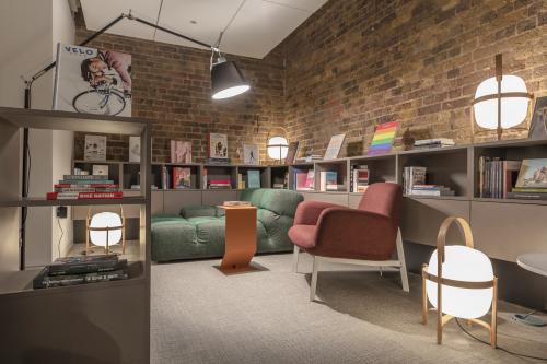 42-46 Princelet Street, London, E1