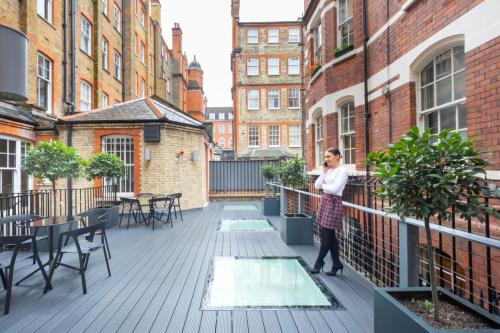 111 Park Street, London, W1K