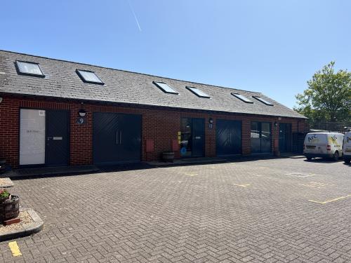 Units 10 & 11, City Business Centre, Basin Road, Chichester, PO19