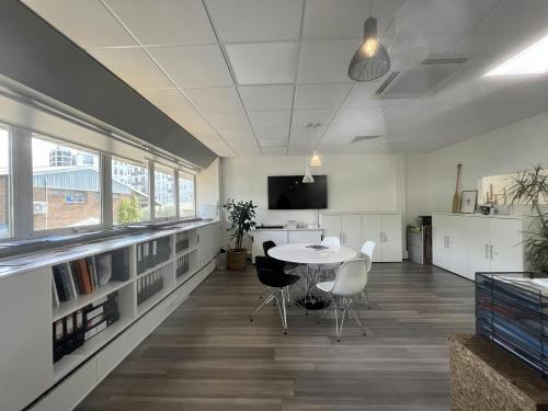 Unit 3, Hurlingham Business Park, Fulham, London, SW6