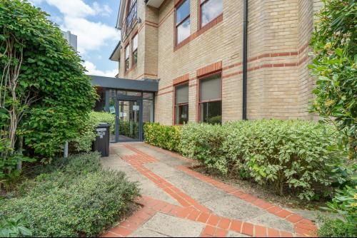 11 The Avenue, Southampton, SO17