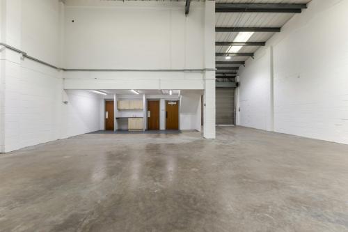 Unit 12, Vale Industrial Estate, Southern Road, Aylesbury, HP19