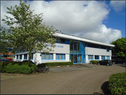 Unit 1 Holloway House, White Horse Business Park, Trowbridge, BA14