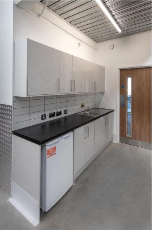 Unit 694, Stirling Road, Slough, SL1