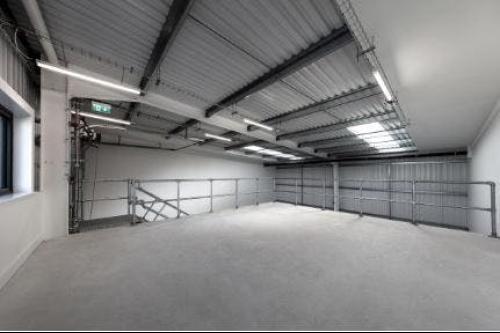 Unit 694, Stirling Road, Slough, SL1
