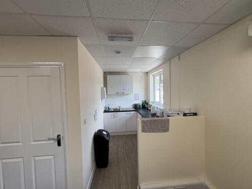 Suites 5, 6 & 8-10, Hobbs Industrial Estate, Eastbourne Road, Lingfield, RH7