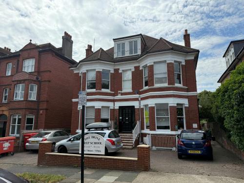 101 The Drive, Hove, BN3
