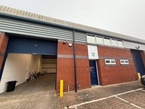 Unit 12, Vale Industrial Estate, Southern Road, Aylesbury, HP19