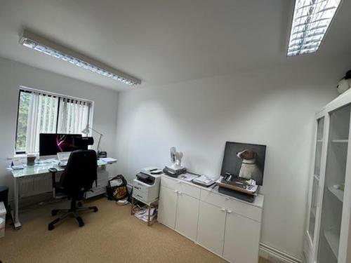 Suite 1 Stone House, 12 High Street, Chalfont St Giles, HP8