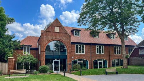 Liston Exchange, Cromwell Gardens, Marlow, SL7