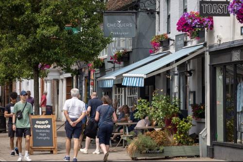 Liston Exchange, Cromwell Gardens, Marlow, SL7