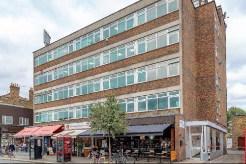 18-24 Gable House, Turnham Green Terrace, Chiswick, London, W4