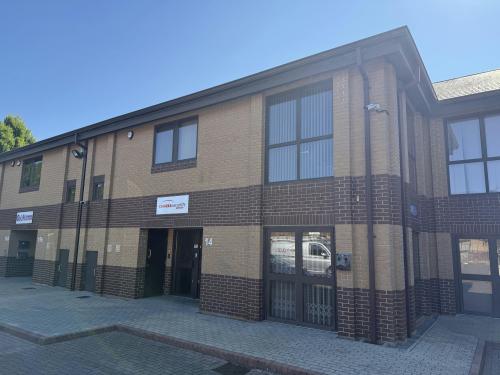 14 Villiers House, Lansdowne Court, Bumpers Farm, Bumpers Way, Chippenham, SN14