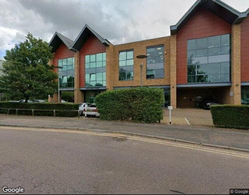2 Oaks Court, Warwick Road, Borehamwood, WD6