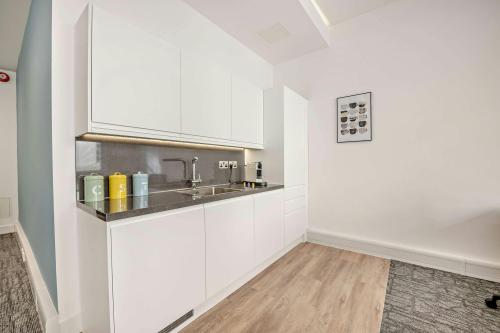 46 Gresham Street, City, London, EC2V