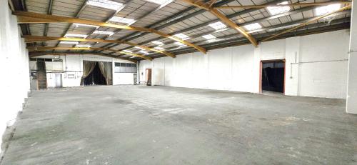 Unit 8 & 9, Lyndean Industrial Estate, Felixstowe Road, Abbey Wood, London, SE2