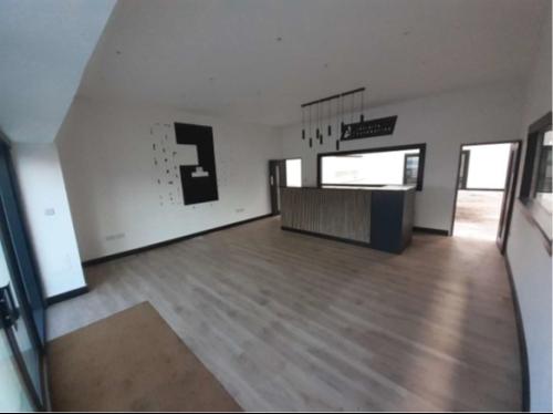 Unit 15b, Thamesview Business Park, Roscommon Way, Canvey Island, SS8