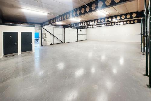 Unit F, Lochlands Industrial Estate, Larbert, FK5