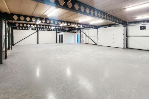 Unit F, Lochlands Industrial Estate, Larbert, FK5