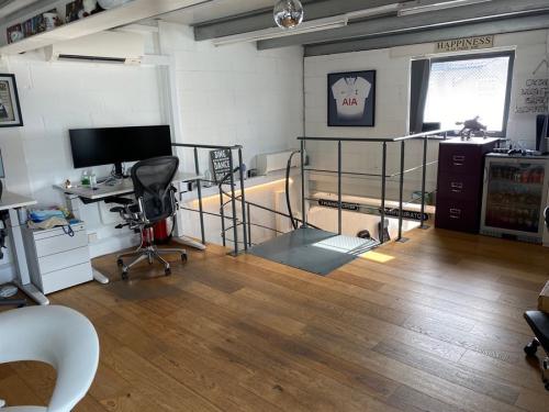 10 & 11 Crane Mews, 32 Gould Road, Twickenham, TW2