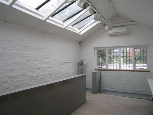 87 Railway Road, Teddington, TW11