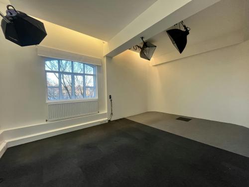 Unit 2G, 36 Woodstock Grove, Shepherds Bush, London, W12