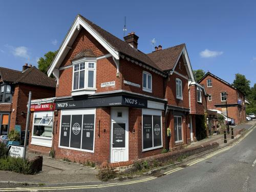 2 London Road, Horndean, PO8