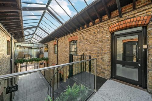 Unit 10 Queens Studios, 121 Salusbury Road, Queens Park, London, NW6