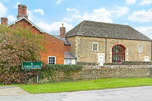Units 2,5,9&10 Forest Gate Business Park, Pewsham, Chippenham, SN15