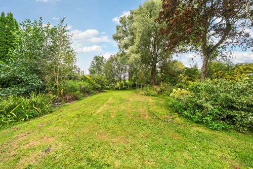 Vale Nursery, Catchback Lane, Norwich, NR10