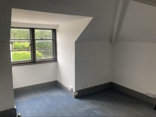 Southlea House, Blounts Court Road, Peppard Common, Henley-on-Thames, RG9