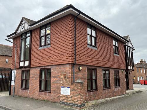 3 The Listons, Liston Road, Marlow, SL7