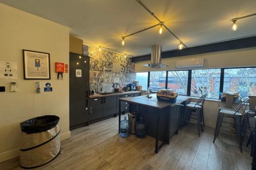 Unit 8, Lockwood Industrial Park, Tottenham Hale, London, N17