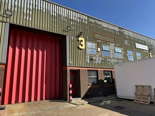 3, Lismirrane Industrial Park, Elstree Road, Elstree, WD6